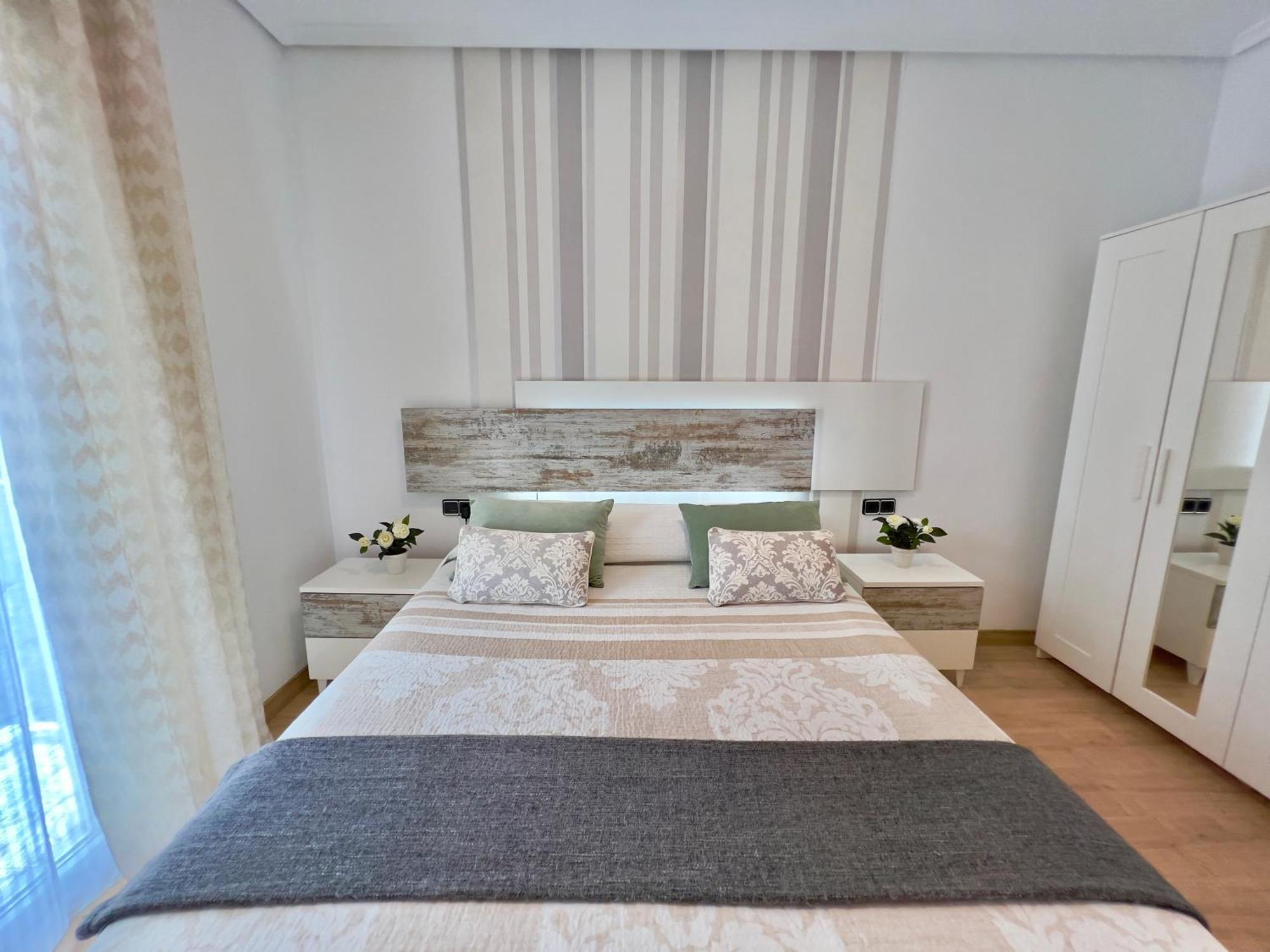 Cozy Apartment In Valencia! Wi-Fi ! Extérieur photo