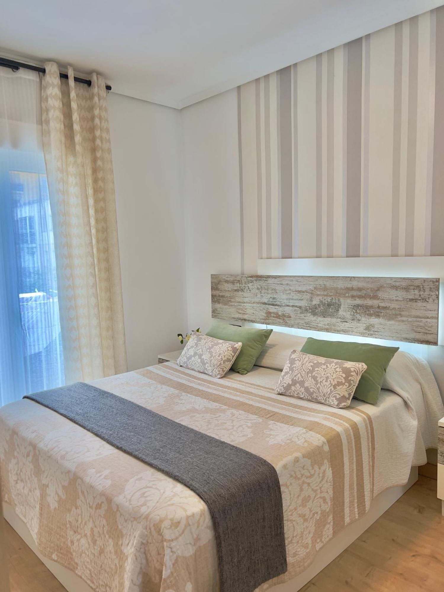 Cozy Apartment In Valencia! Wi-Fi ! Extérieur photo